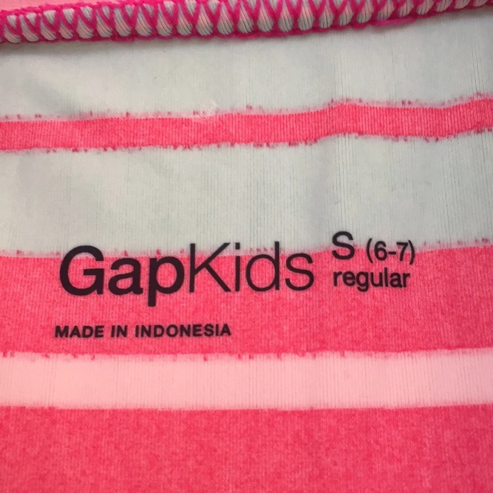 GAP Kids girls Multicolor Striped Swim Rash guard in size small/6-7